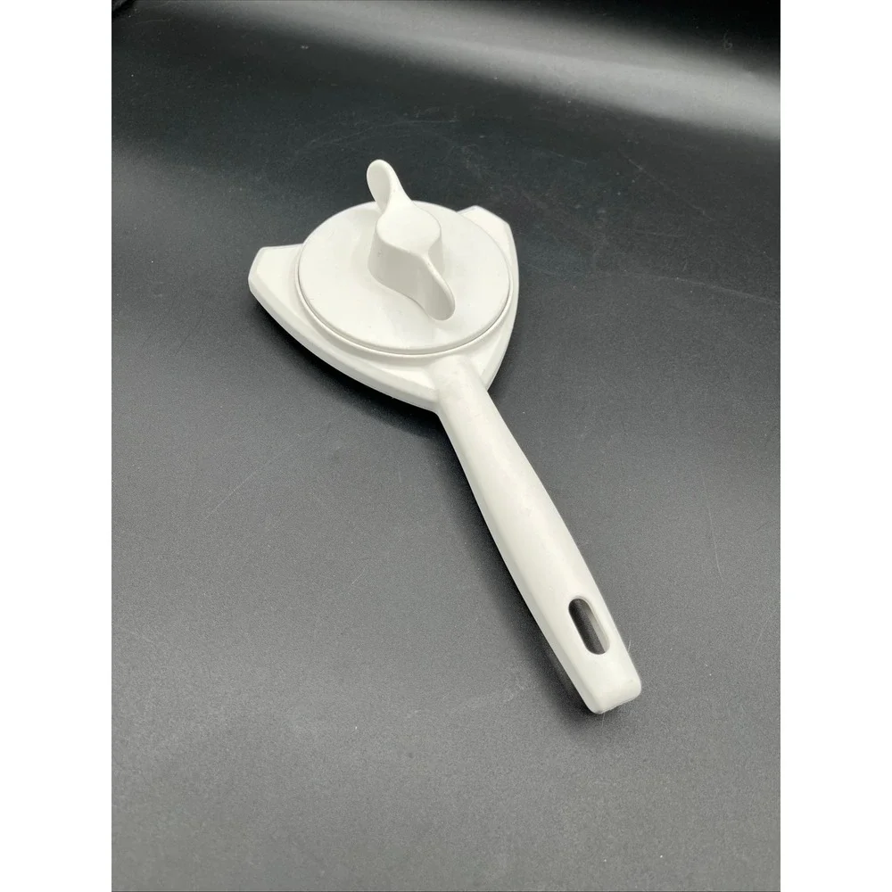 White Adjustable Lid Jar Can Bottle Opener Kitchen Tool Gadget Strain-Free